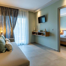 Estelle Family Luxury Apartments & Suites, Геракини — фото 2