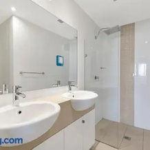 Coast Luxury Apartment 21, The Entrance — photo 5