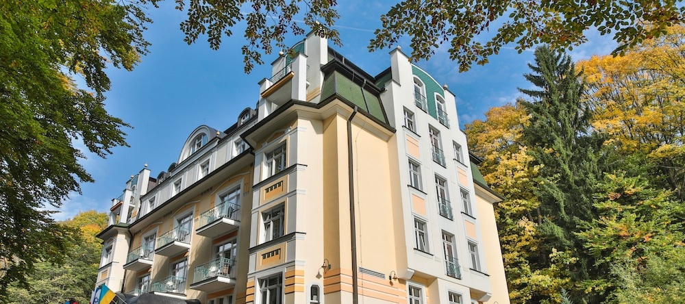 Villa Savoy Spa Park Hotel, 玛丽亚温泉市 — 照片 1