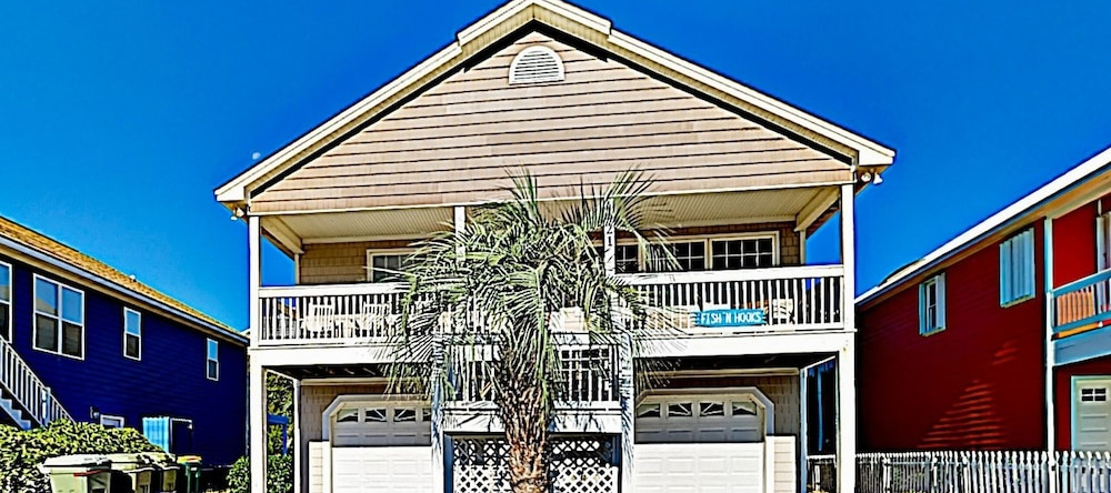 Fish N Hooks W/ Ocean-view Porch, Steps To Beach 5 Bedroom Home, 库尔海滩 — 照片 1
