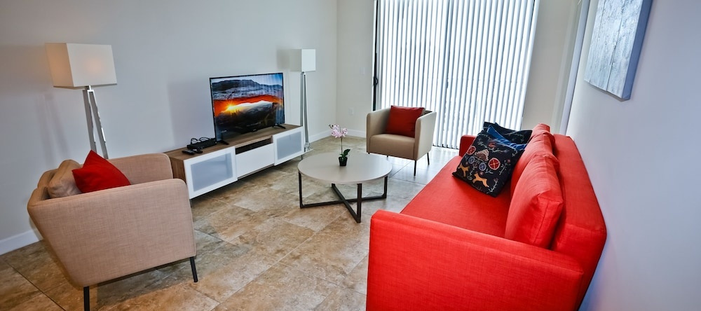 Doral Dolphin Mall Apartments By Nuovo, Дорал — фото 1