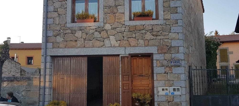 Casa Rural El Casillo Del Abuelo Goyo, Наварредонда-де-Гредос — фото 1