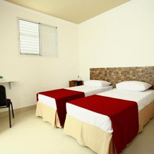 OYO Hotel Economy, Esmeraldas — photo 2