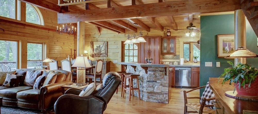 Bear Paw Lodge - 3 Br Cabin, Гертон — фото 1