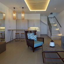 Sea Breeze Santorini Beach Resort, Curio Collection Hilton, 埃克索米蒂斯 — 照片 4