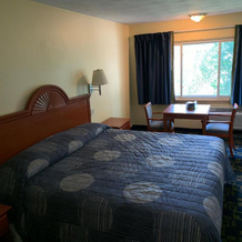 Rumford Motor Inn, Rumford — photo 4