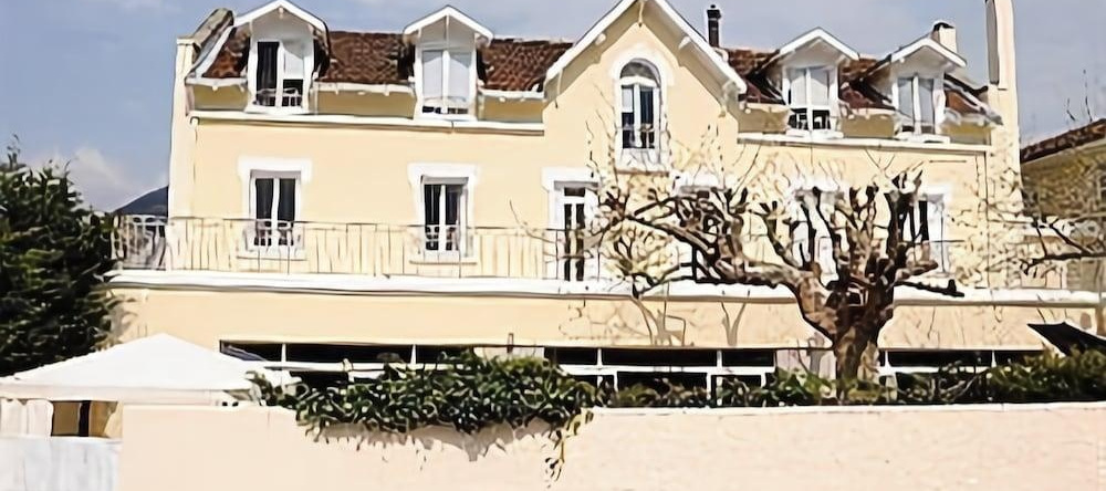 Hôtel Restaurant La Chaumière, 瓦龙 — 照片 1