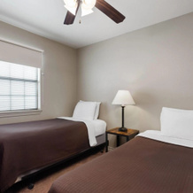 Eagle's Den Suites Big Spring a Travelodge by Wyndham, Big Spring — photo 2
