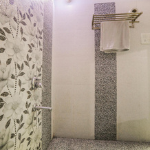 OYO 40867 Hotel Harsh, 苏拉特加尔 — 照片 4