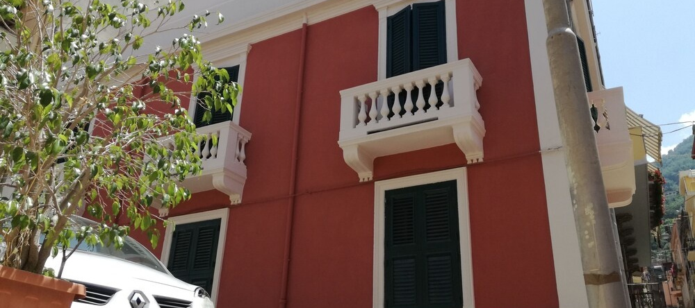 Elegante Palazzo Nel Cuore di Bagnara, 巴尼亚拉卡拉布拉 — 照片 1