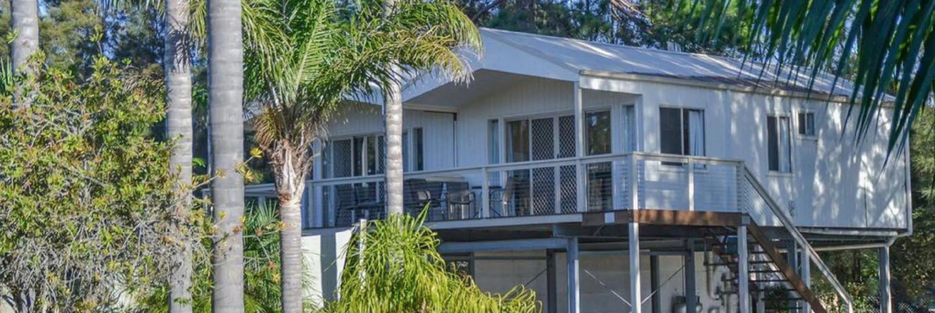 Caseys Beach Holiday Park, Sunshine Bay — photo 1