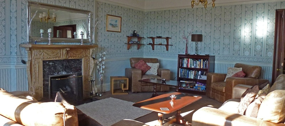 Arisaig Hotel, Arisaig — photo 1