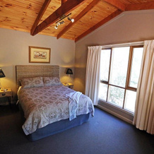 Mirkwood Forest Self-Contained Spa Cottages, Вудэнд — фото 2