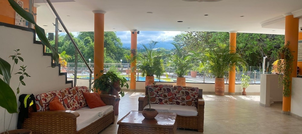 Hotel La Cascada Cristalina, 梅尔加 — 照片 1