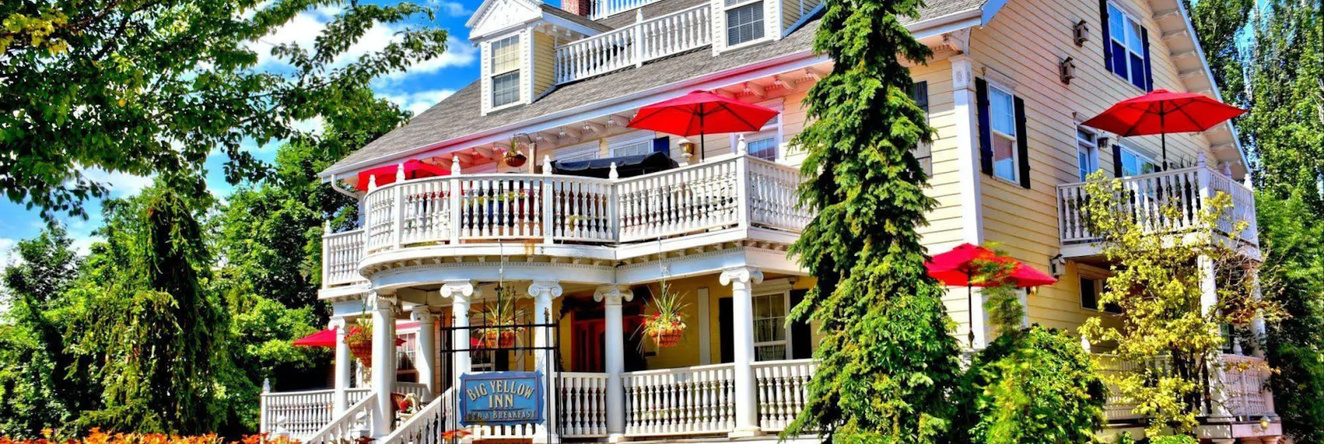 Big Yellow Inn, Сидар-Сити — фото 1
