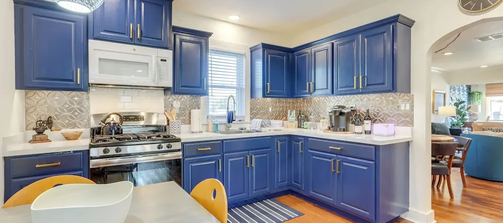 Chic Joplin Cottage w/ Patio < 3 Mi to Town!, 乔普林 — 照片 1