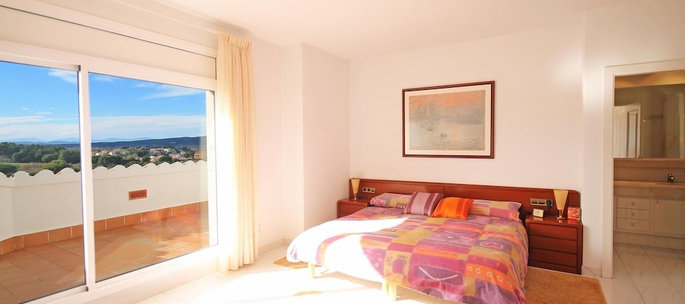Villa Catalina, 莱斯卡拉 — 照片 1
