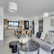 Sanders Elgio - Generous 2-Bdr Apt W Balcony, Айос-Атанасиос — фото 3