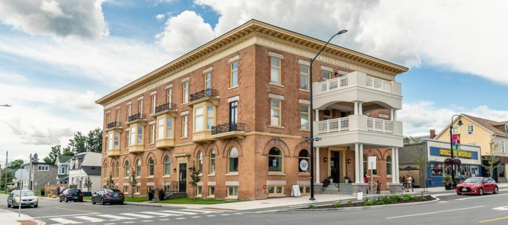 Rideau 1Bd Apartment Balcony Free Parking, Смитс-Фолс — фото 1