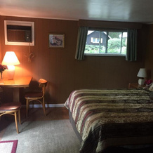 Amber Lantern Lake George Cottage Rental and Motel, Warrensburg — photo 2