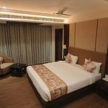 Hotel Raghukul Grand, 阿扎姆加尔 — 照片 2