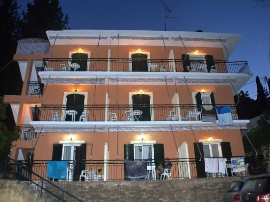 Empress Corfu, Бенитес — фото 1