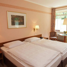 Waldhotel Felsenkeller, 巴特伊堡 — 照片 2