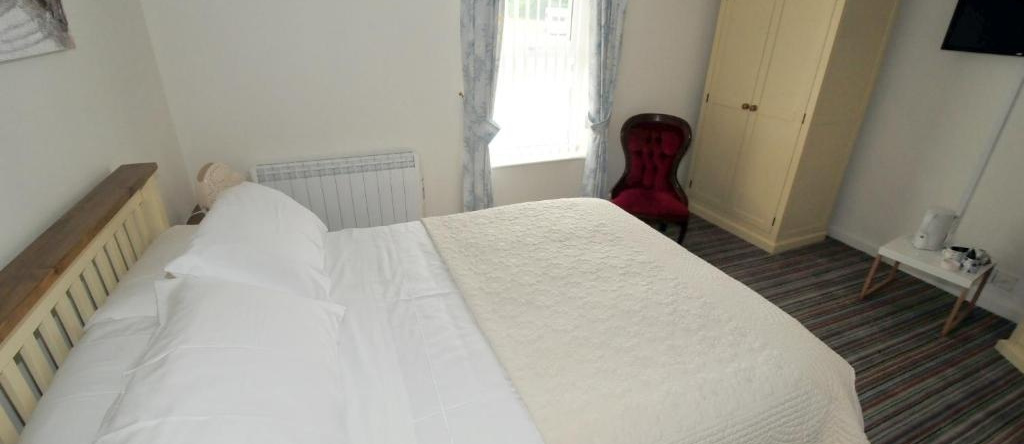 Treviglos Lodge Bed  Breakfast, Quintrell Downs — photo 1