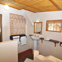 Ngala Beach Lodge, Ngala — photo 2