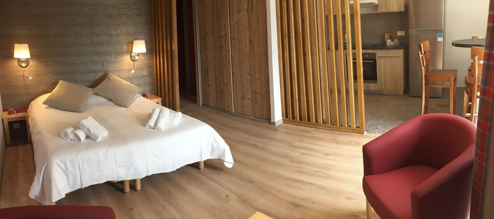 Village Vacances le Tarbesou - Appartments, 阿克斯莱泰尔姆 — 照片 1