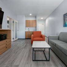La Quinta Inn & Suites by Wyndham Ft. Worth - Burleson, 贝尔莱松 — 照片 5