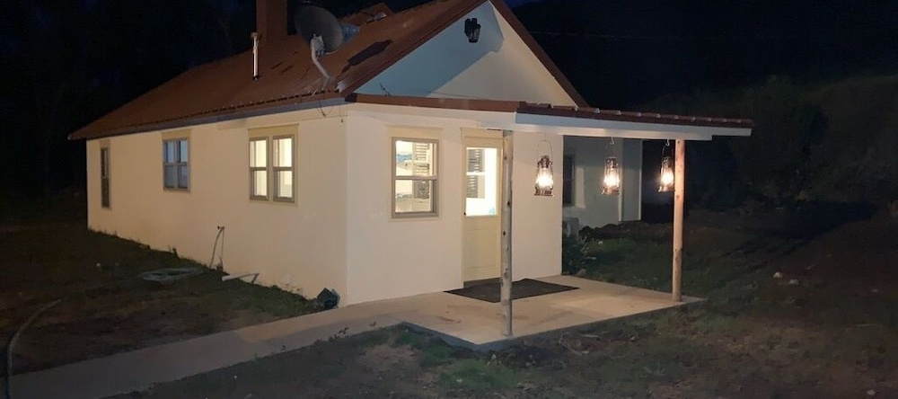 Valentine's Northern New Mexico Mountain Ranch On Colorado Border 2 Bedroom Retreat by RedAwning, 拉顿 — 照片 1