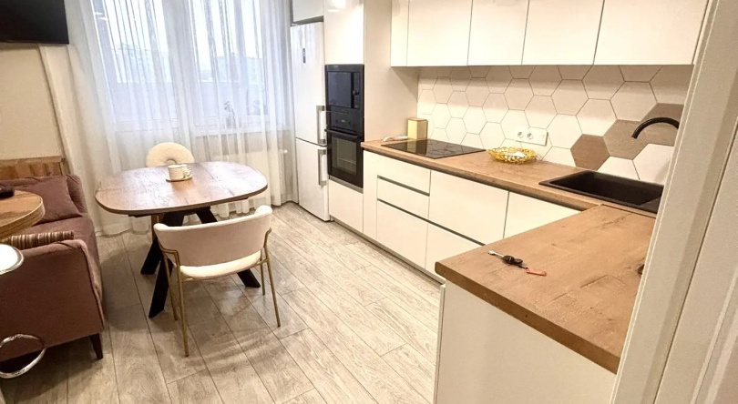 Uyutnaya  S Panoramnym Vidom Flat, Usady — photo 1