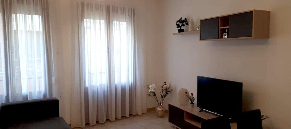 Apartment With 3 Bedrooms in Cardona, With Wonderful City View, Enclosed Garden and Wifi, 卡尔多纳 — 照片 1