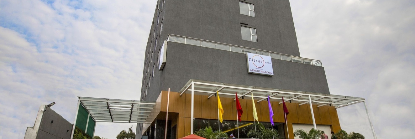 Kyriad Hotel Chinchwad (formerly Citrus Hotel Chinchwad), 平普里-钦奇瓦德 — 照片 1