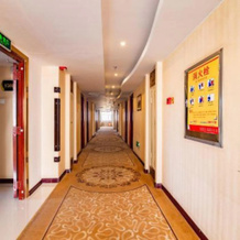 White Horse Hotel Xilinhot, 锡林浩特 — 照片 4