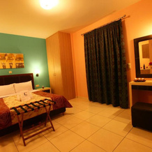Faros Luxury Suites & Restaurant, Трифилия — фото 4
