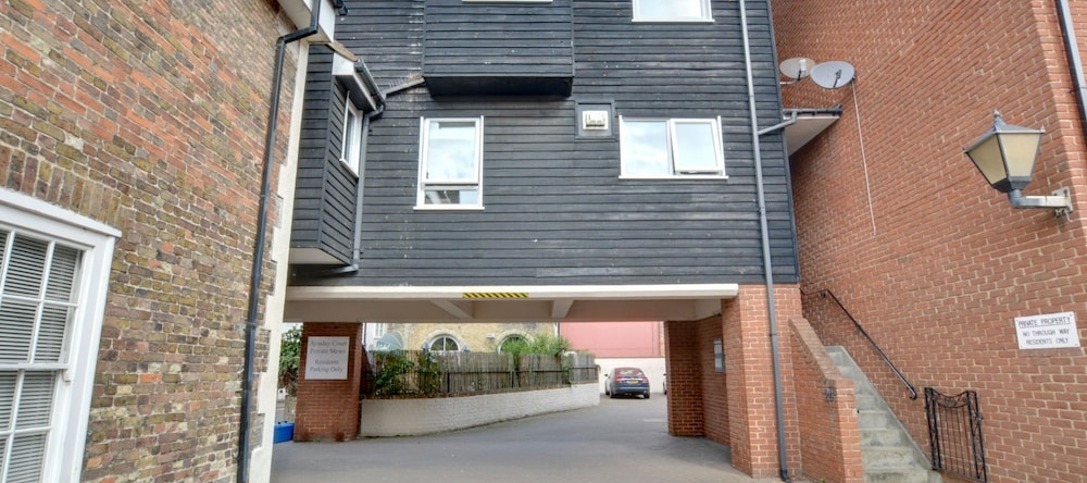 Spacious Apartment in the Port City of Sandwich With the Medieval Cinque Port, 桑威奇 — 照片 1