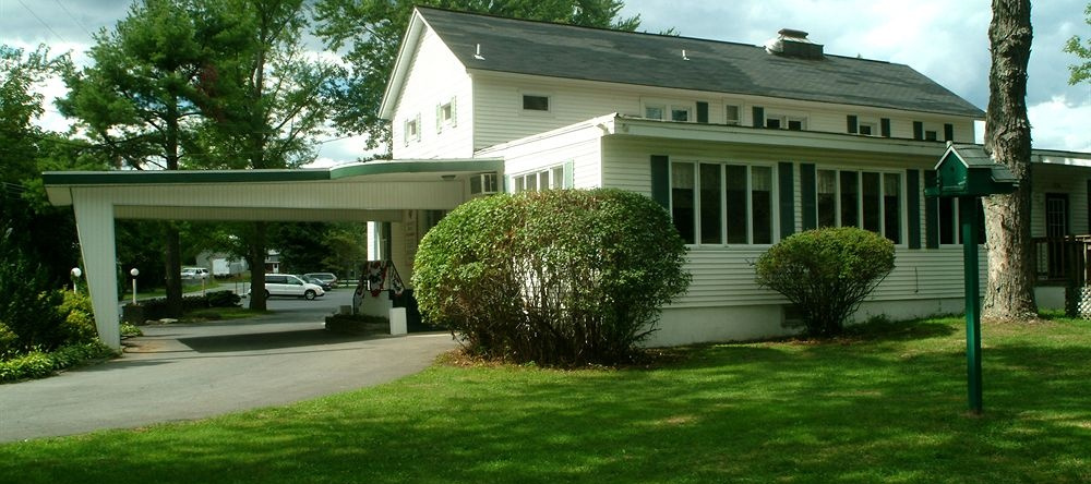 Chestnut Grove Resort, Henryville — photo 1