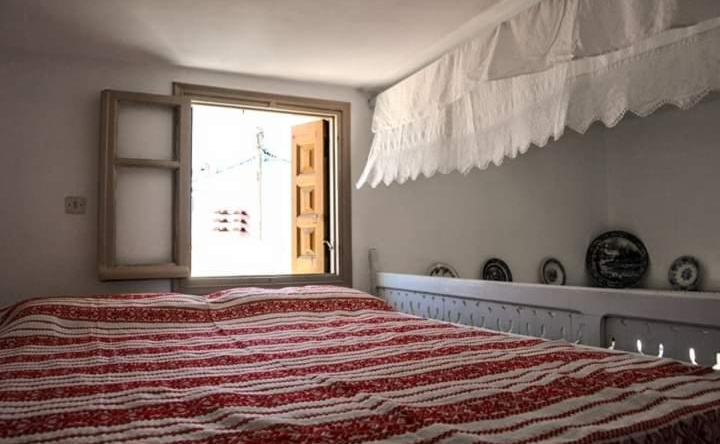 Traditional Karpathian house, Menetes — photo 1
