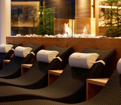 Hotels Dolomitenhof & Chalet Alte Post, 塞斯托 — 照片 1
