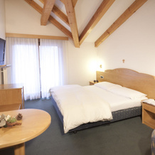 Alpine Charme & Wellness Hotel Europeo, 平佐洛 — 照片 3