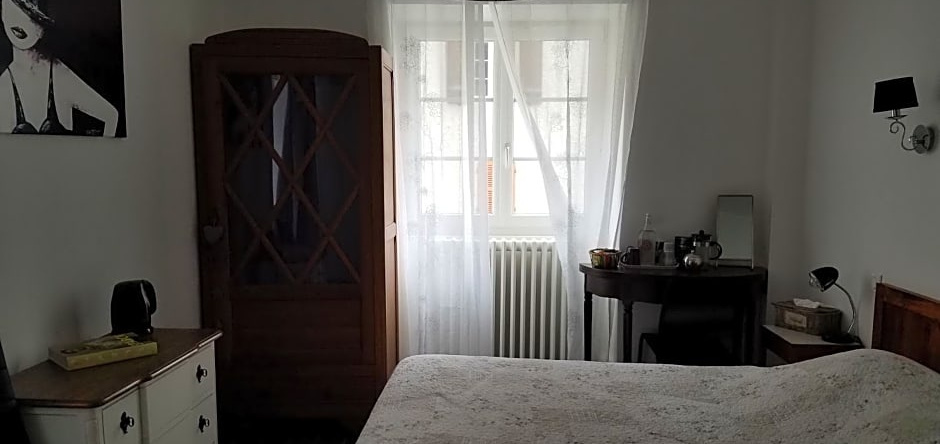 Château Besson, Desertines — photo 1