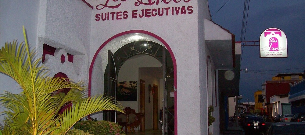 Suites Ejecutivas Los Arcos, 塔帕丘拉 — 照片 1