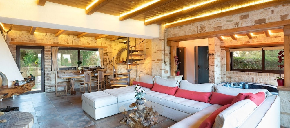 Villa Madera, Компици — фото 1