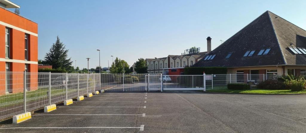 Hostellerie Saint Vincent Beauvais Aéroport, Бове — фото 1