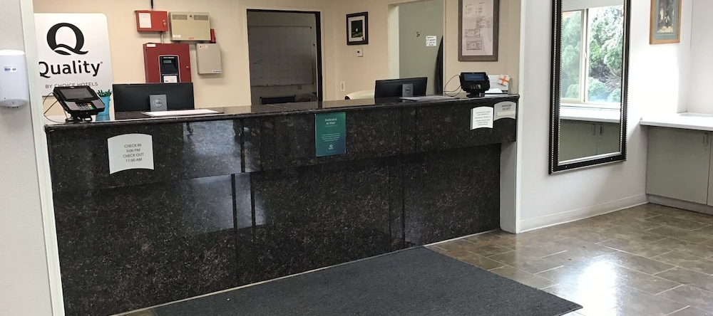 GuestHouse Inn & Suites Wilsonville, Wilsonville — photo 1