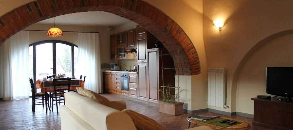 Agriturismo Poggianto, 佩尔吉内瓦尔达诺 — 照片 1