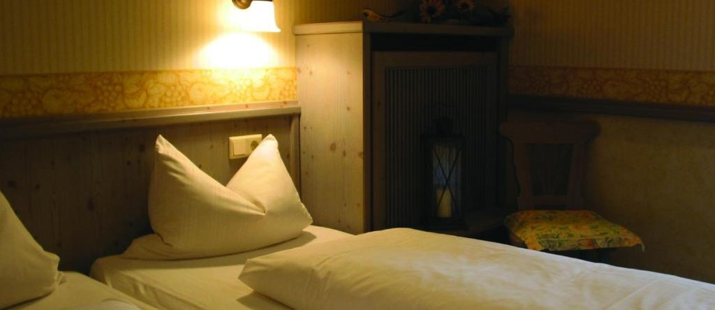 Gasthof & Hotel Goldene Krone, Iphofen — photo 1