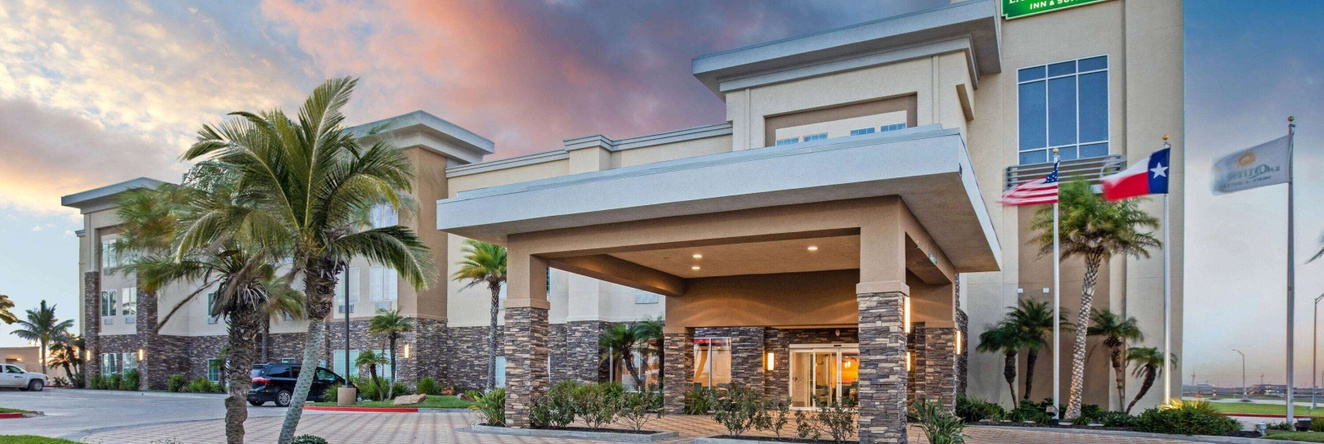 La Quinta Inn & Suites By Wyndham Corpus Christi - Portland, Портланд — фото 1